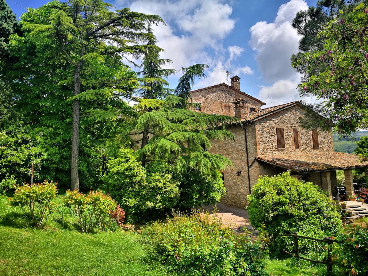 Agriturismo Casale Dei Frontini San Terenziano Eksteriør billede