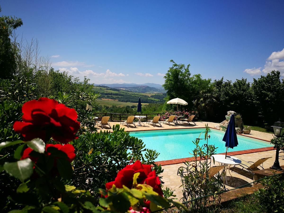 Agriturismo Casale Dei Frontini San Terenziano Eksteriør billede