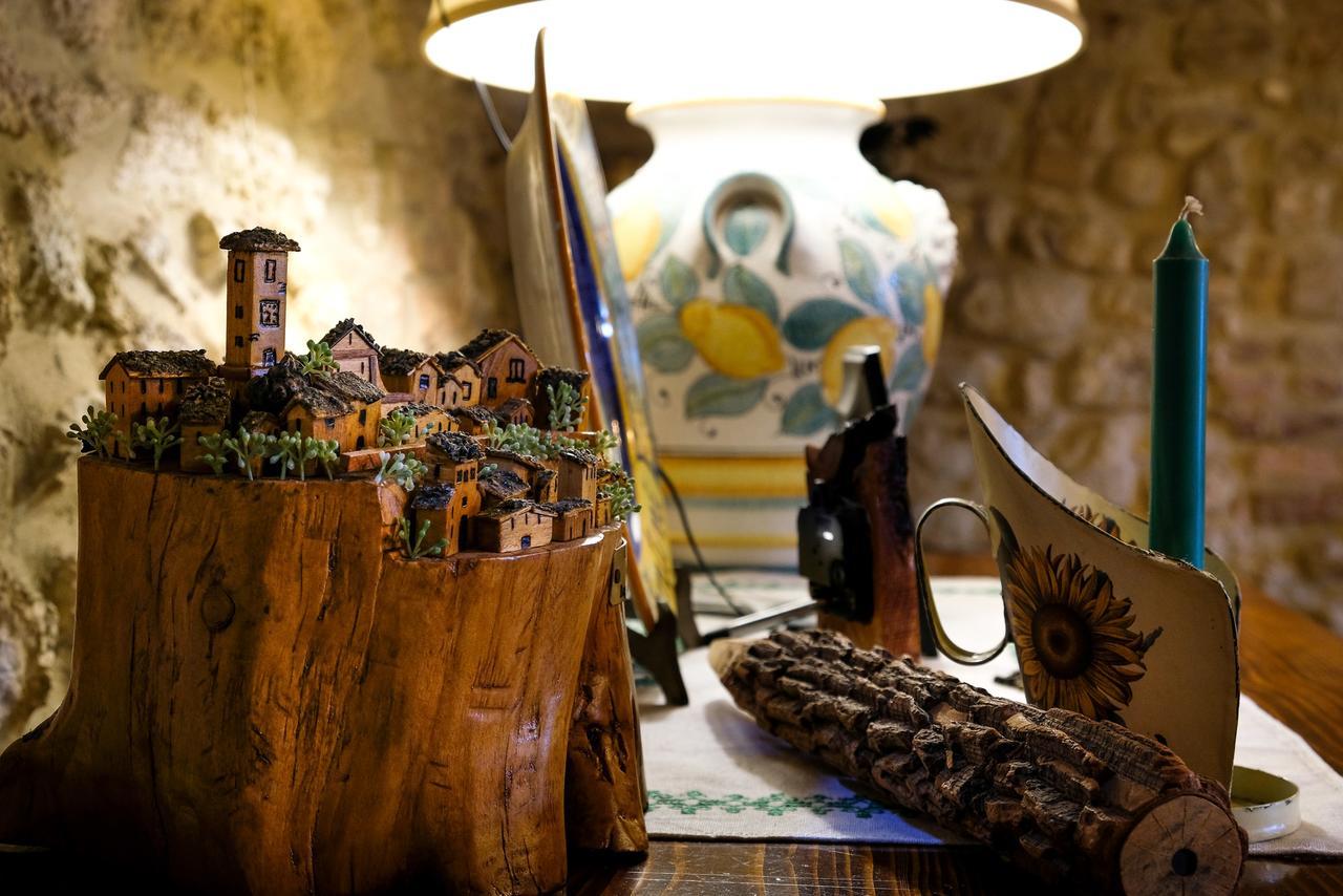 Agriturismo Casale Dei Frontini San Terenziano Eksteriør billede