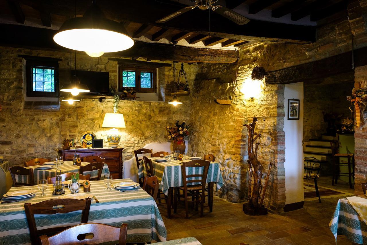 Agriturismo Casale Dei Frontini San Terenziano Eksteriør billede