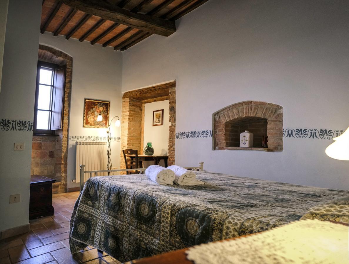 Agriturismo Casale Dei Frontini San Terenziano Eksteriør billede