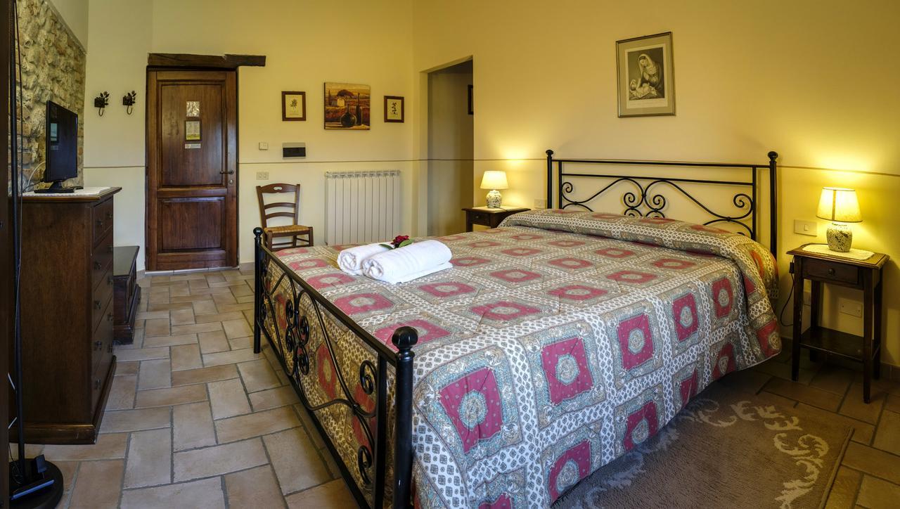 Agriturismo Casale Dei Frontini San Terenziano Eksteriør billede